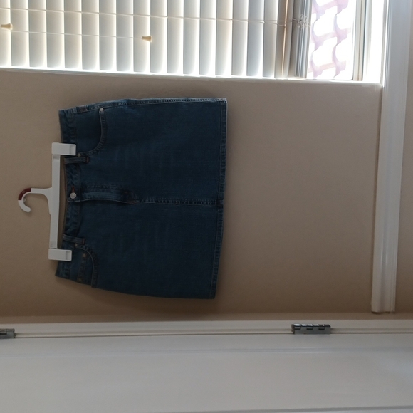 - Junior  skirts - Picture 1 of 2